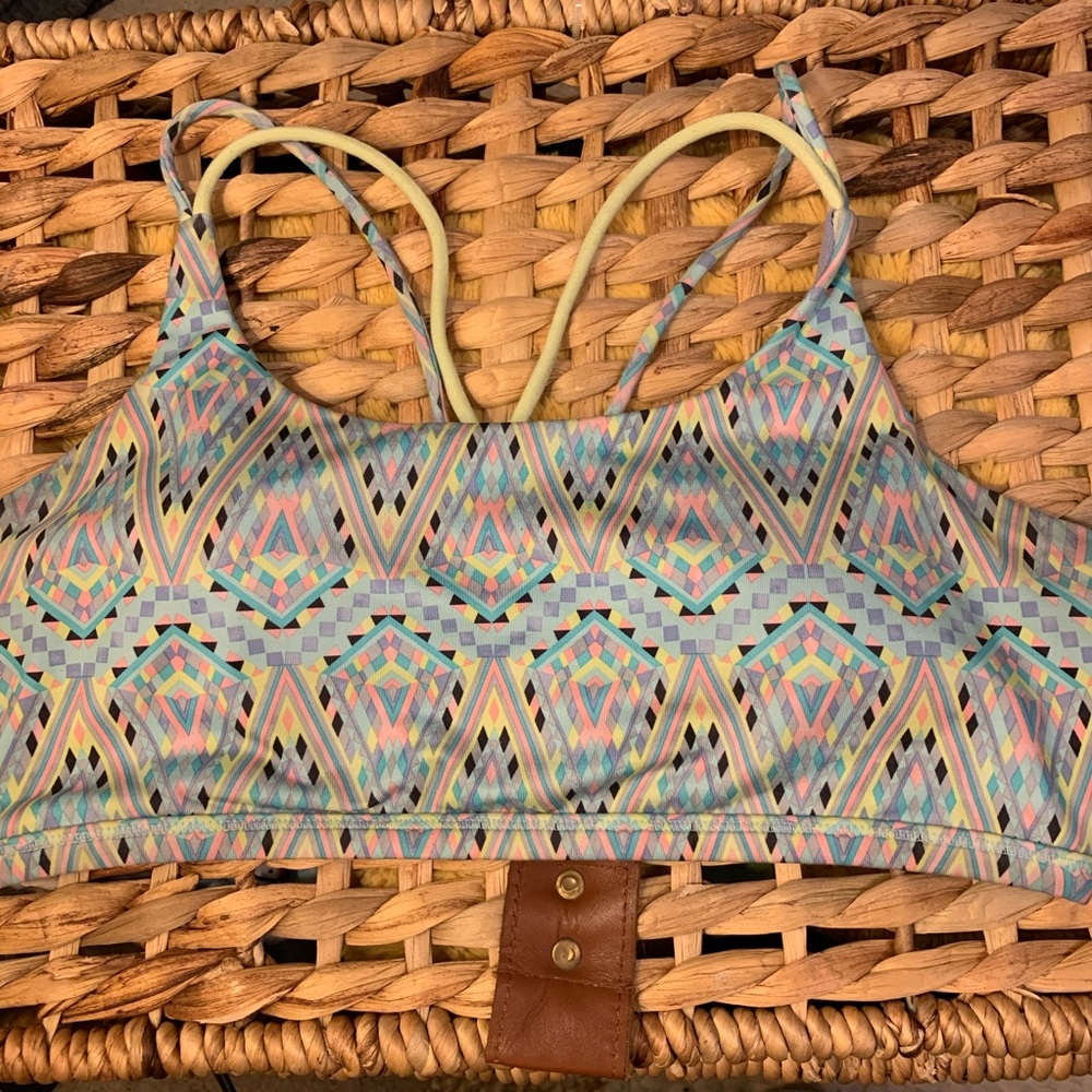Ivivva strappy sports bra